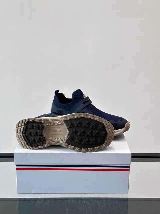 Moncler Navy Beige Chaussures sans lacets slip-on à semelle chunky sculptée 2