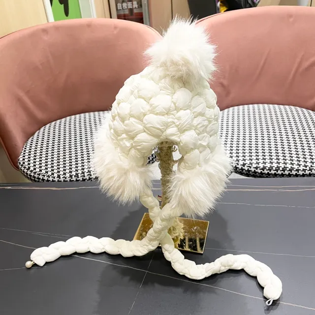 Moncler Boné de Malha com Borda de Pele Branca 8