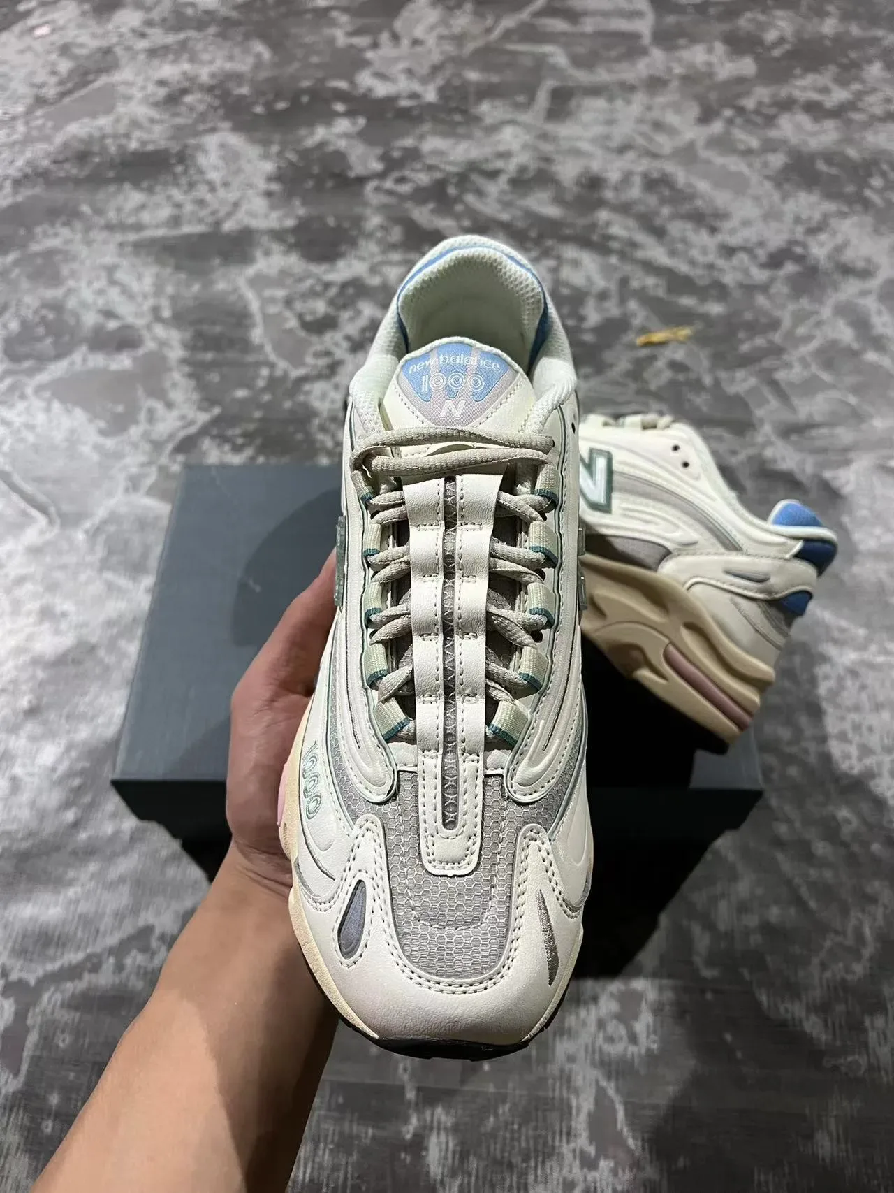 New Balance 1000 Beige Blue Courseur Rétro Chaussures Chunky Constructions De Cage Multicouche 3