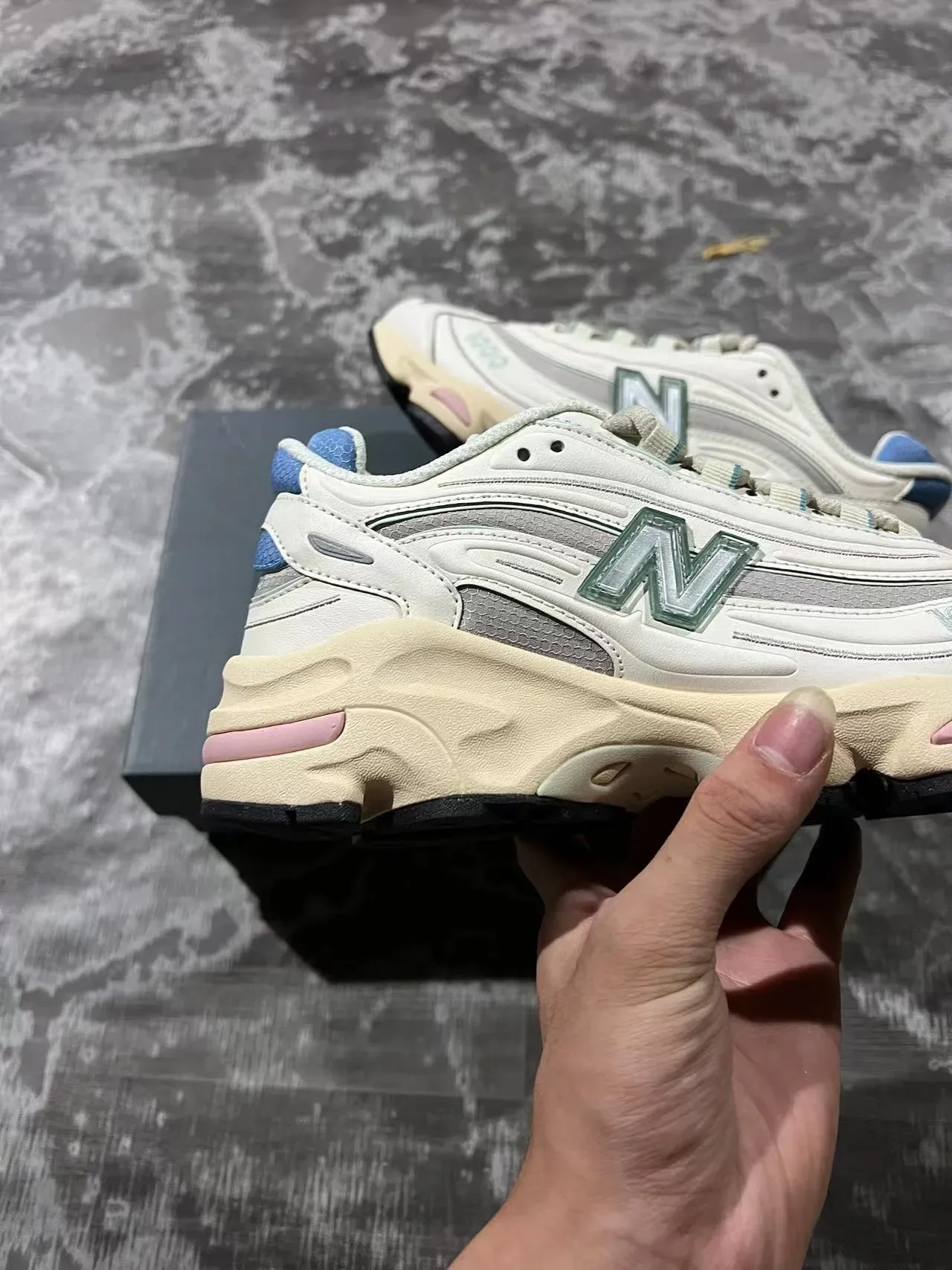 New Balance 1000 Beige Blue Courseur Rétro Chaussures Chunky Constructions De Cage Multicouche 7