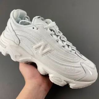 New Balance 1000 zapatillas de suela gruesa blancas monocromáticas