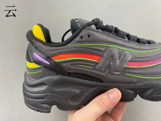 New Balance 1000 خطوط متعددة الألوان أحذية رياضية سميكة 2