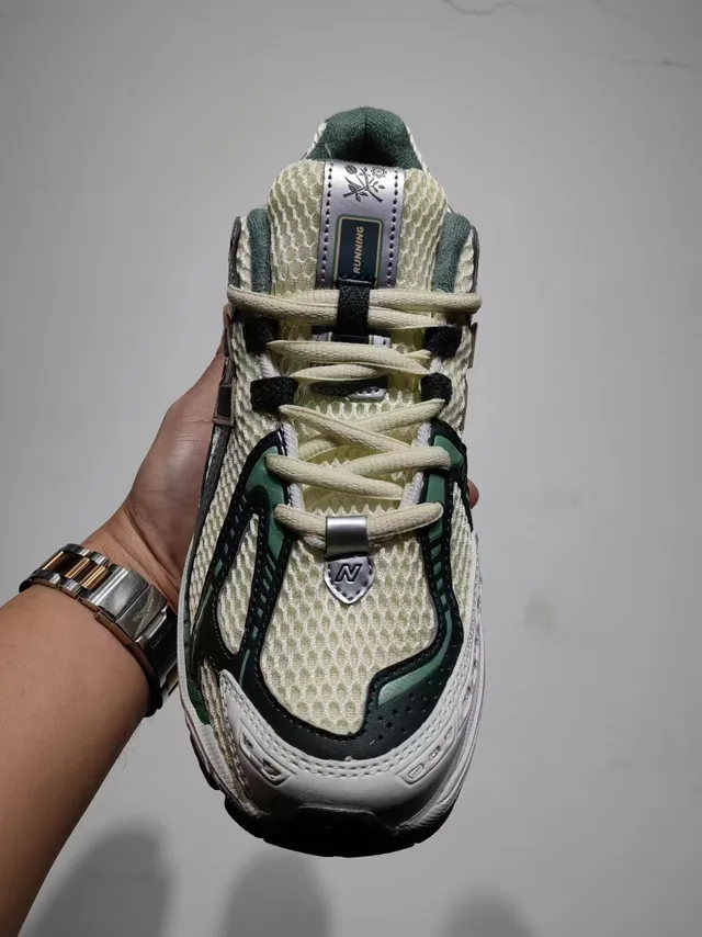 New Balance 1906R Off-White et Forest Green Chaussures de course 5