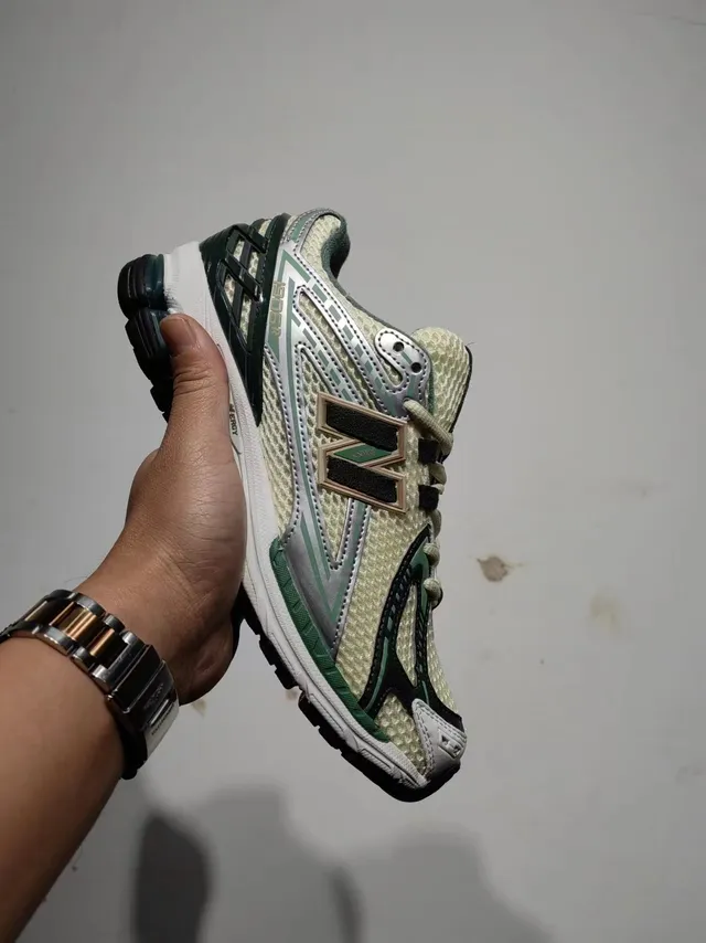 New Balance 1906R Off-White et Forest Green Chaussures de course 6