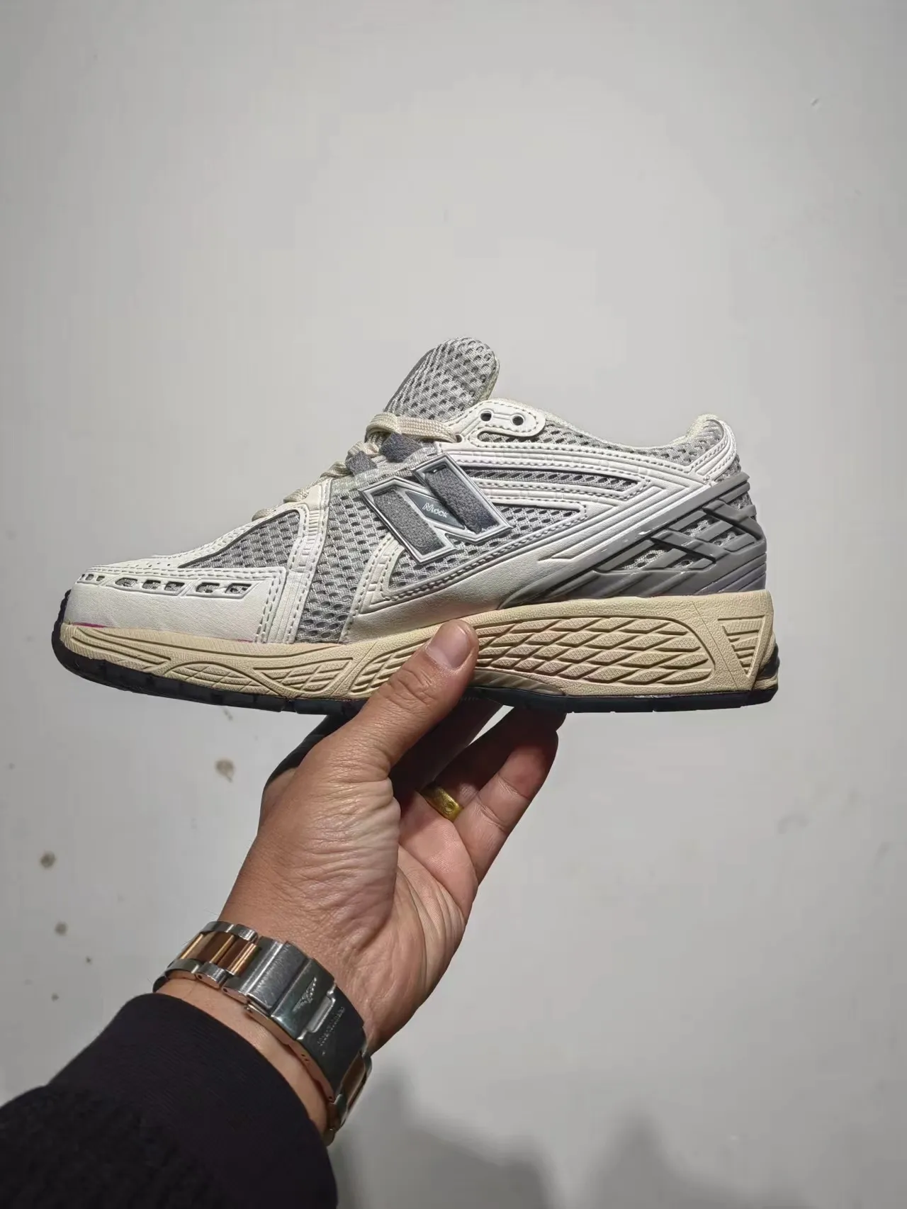 New Balance 1906R Off-White Beige أحذية جري 6