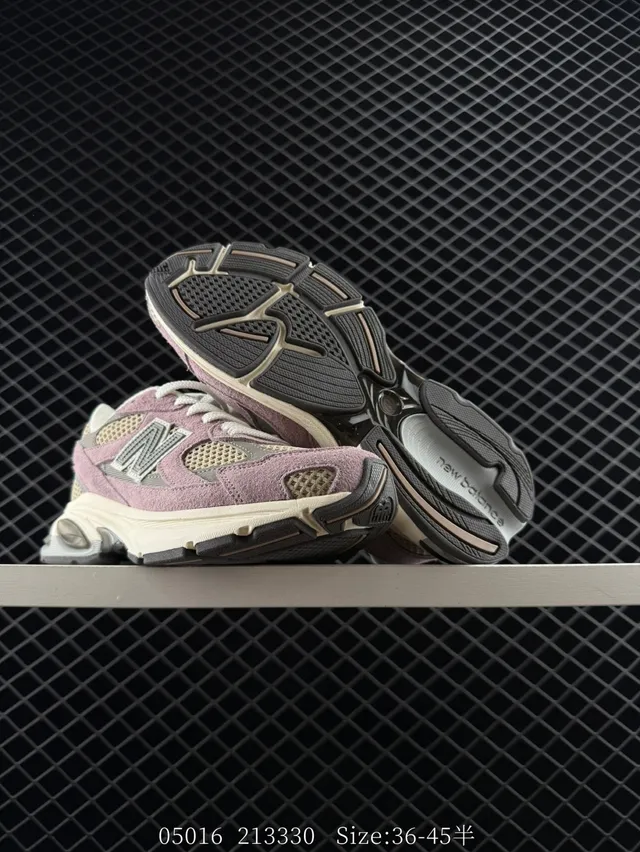 New Balance 2010 Series Sneakers chunky daim et maille rose poudré 3