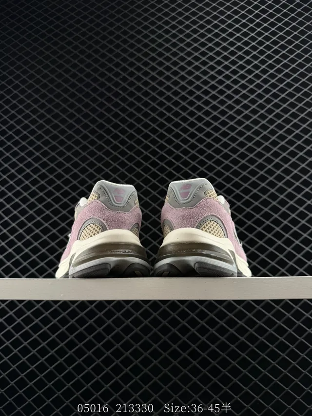 New Balance 2010 Series Sneakers chunky daim et maille rose poudré 5