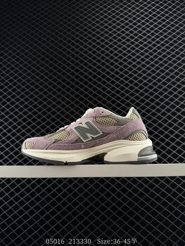 New Balance 2010 Series Sneakers chunky daim et maille rose poudré 7