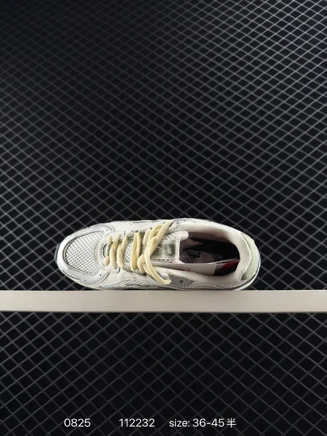 New Balance 204L Gris Beige Chaussures Lifestyle Semelle Fine 3