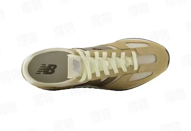 New Balance 327 Beige and Brown Baskets lifestyle 4