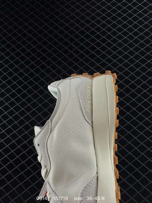 New Balance 327 Off-White and Green sneakers lifestyle 4