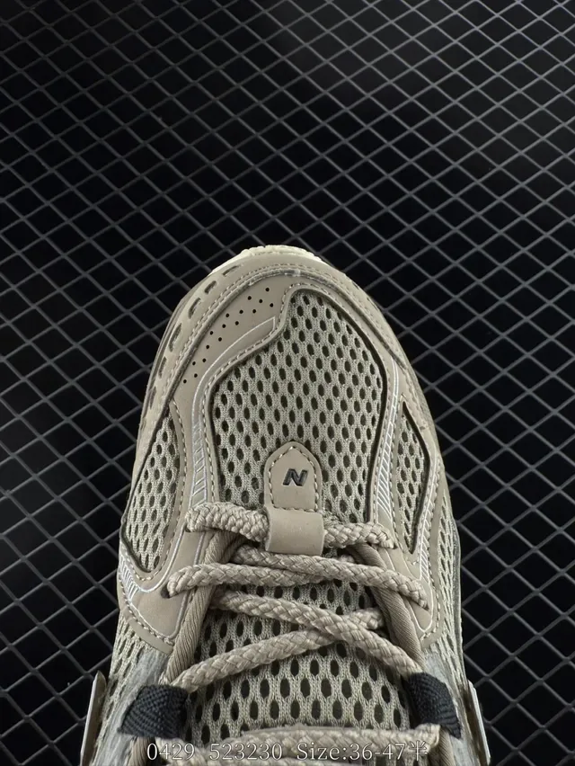 New Balance 9060 Beige Black مستوحى من الرجعية شبكي وصناعي أعلى أحذية رياضية للأسلوب الحياة 2