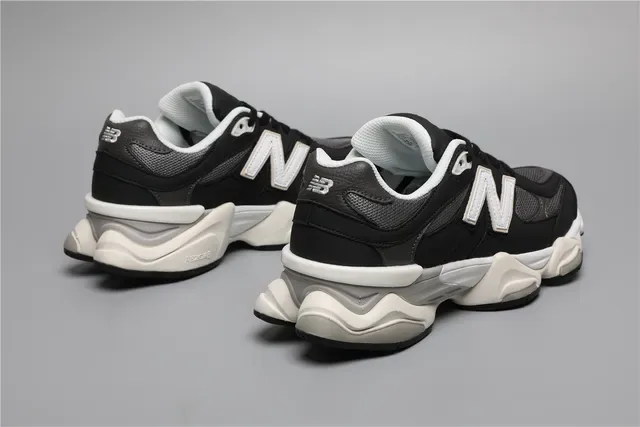New Balance 9060 Tênis Lifestyle Preto e Branco 3