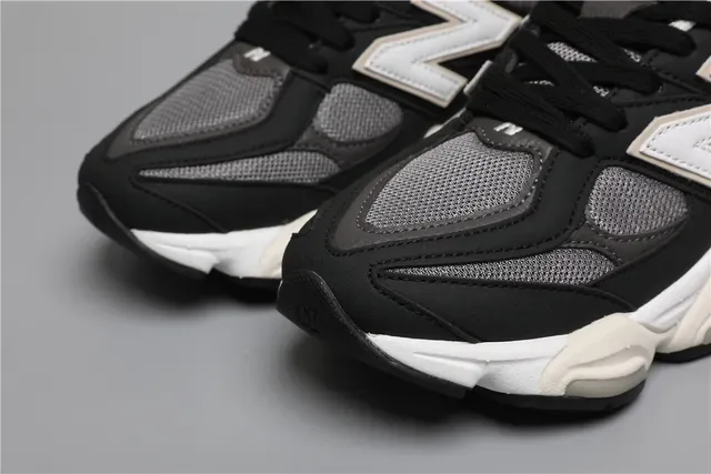 New Balance 9060 Tênis Lifestyle Preto e Branco 4
