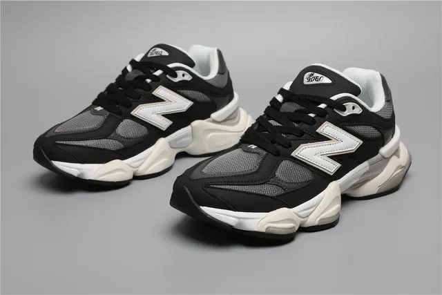 New Balance 9060 Tênis Lifestyle Preto e Branco 5