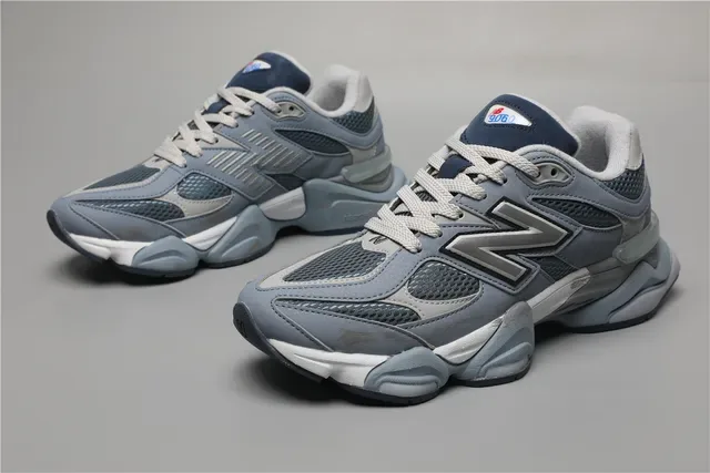 New Balance 9060 Gris et Navy Sneakers Lifestyle 4