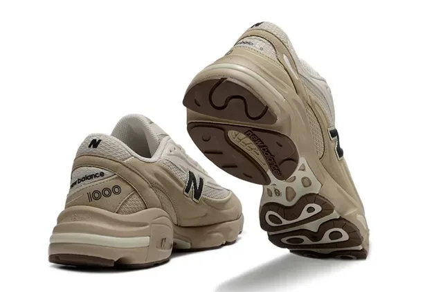 New Balance Sneakers Chunky Beige et Brown avec Suela Médiane, Upper Mixta Suede et Mesh 3