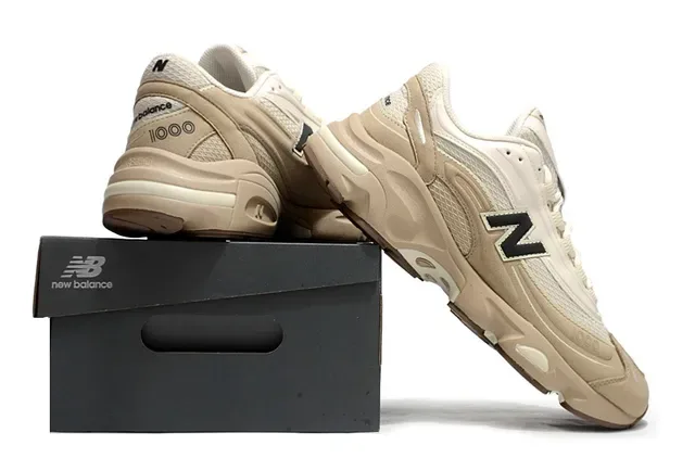 New Balance Sneakers Chunky Beige et Brown avec Suela Médiane, Upper Mixta Suede et Mesh 6