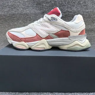 New Balance Beige Pink Sculpted Midsole Mixed-Material Upper Chunky Sneakers