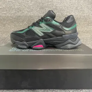 New Balance Black Green Multi-Layered Sole Iridescent N Logo Chunky Sneakers