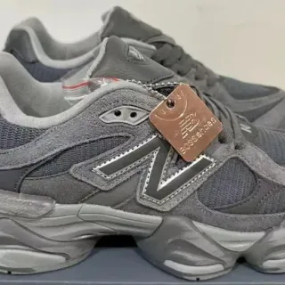 New Balance Gray Sole Mixed-Material Upper Chunky Sneakers