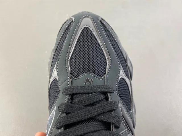 New Balance Gris Blanc Semelle Milieu Couche Synthétique Et Maille Supérieure Chunky Sneakers 5