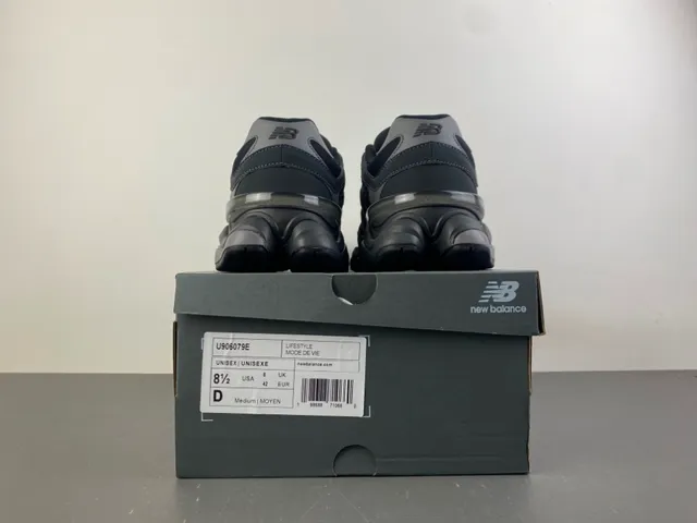 New Balance Gris Blanc Semelle Milieu Couche Synthétique Et Maille Supérieure Chunky Sneakers 17