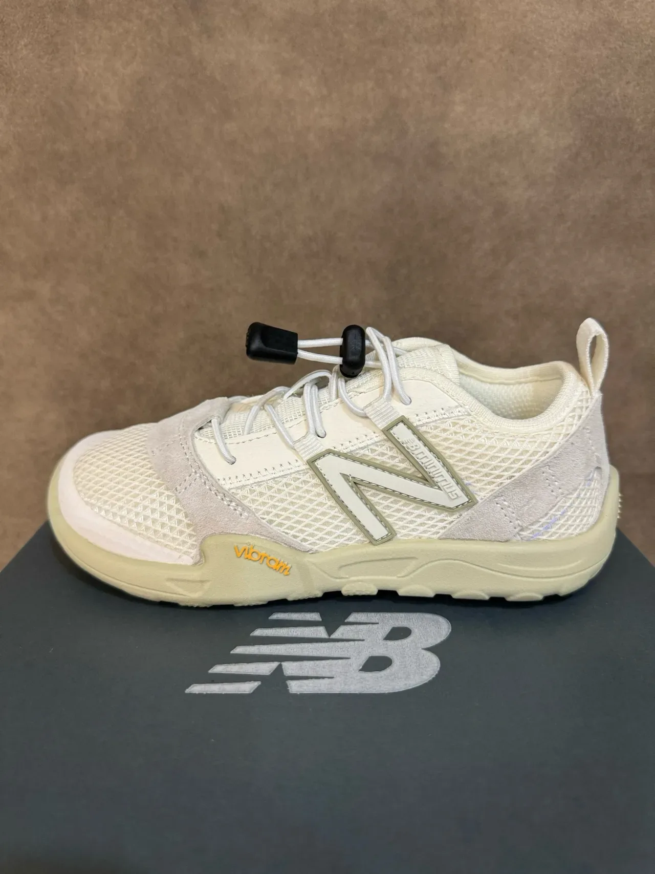 New Balance Minimus Baskets Lifestyle Noir Blanc en Maille 7