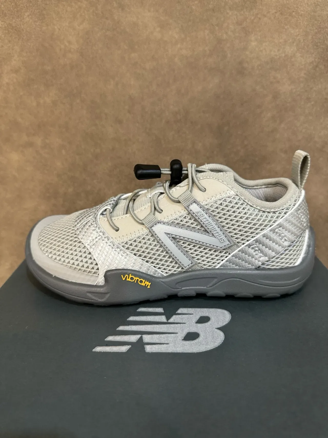 New Balance Minimus Baskets Lifestyle Noir Blanc en Maille 10