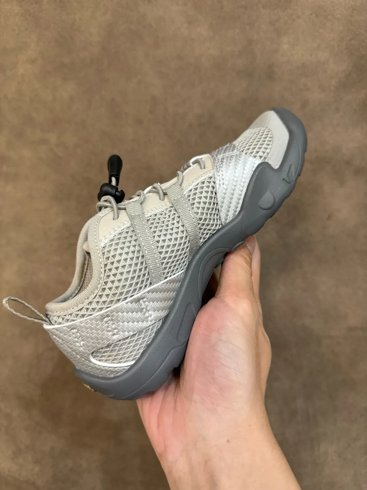 New Balance Minimus Baskets Lifestyle Noir Blanc en Maille 17