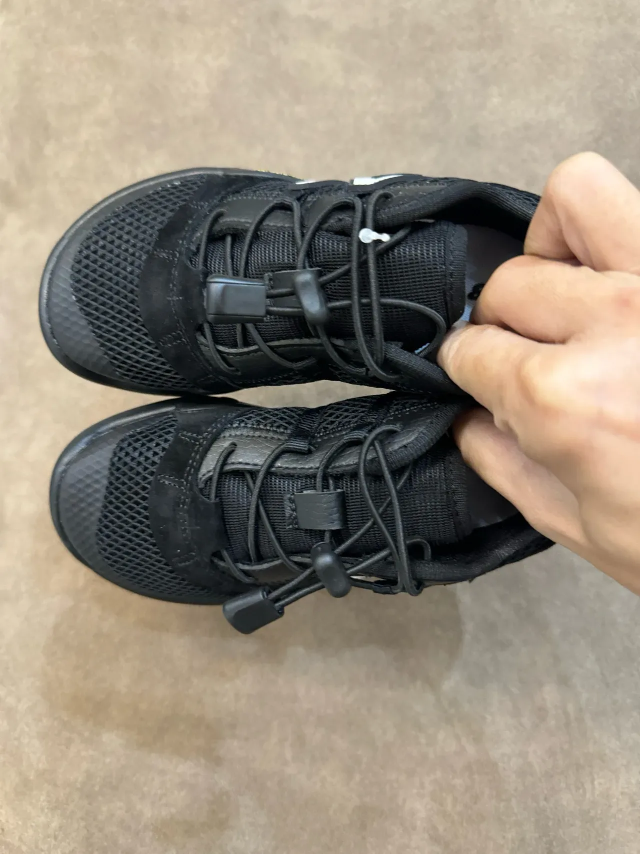 New Balance Minimus Baskets Lifestyle Noir Blanc en Maille 22