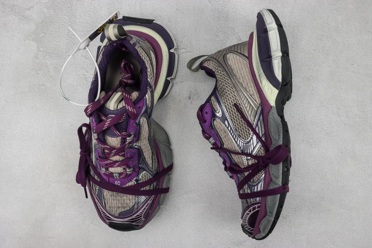 New Balance Tênis Chunky com Upper de Malha e Sintético em Camadas, Midsole Escultada Multi-Tons, Cor Roxo Cinza 3