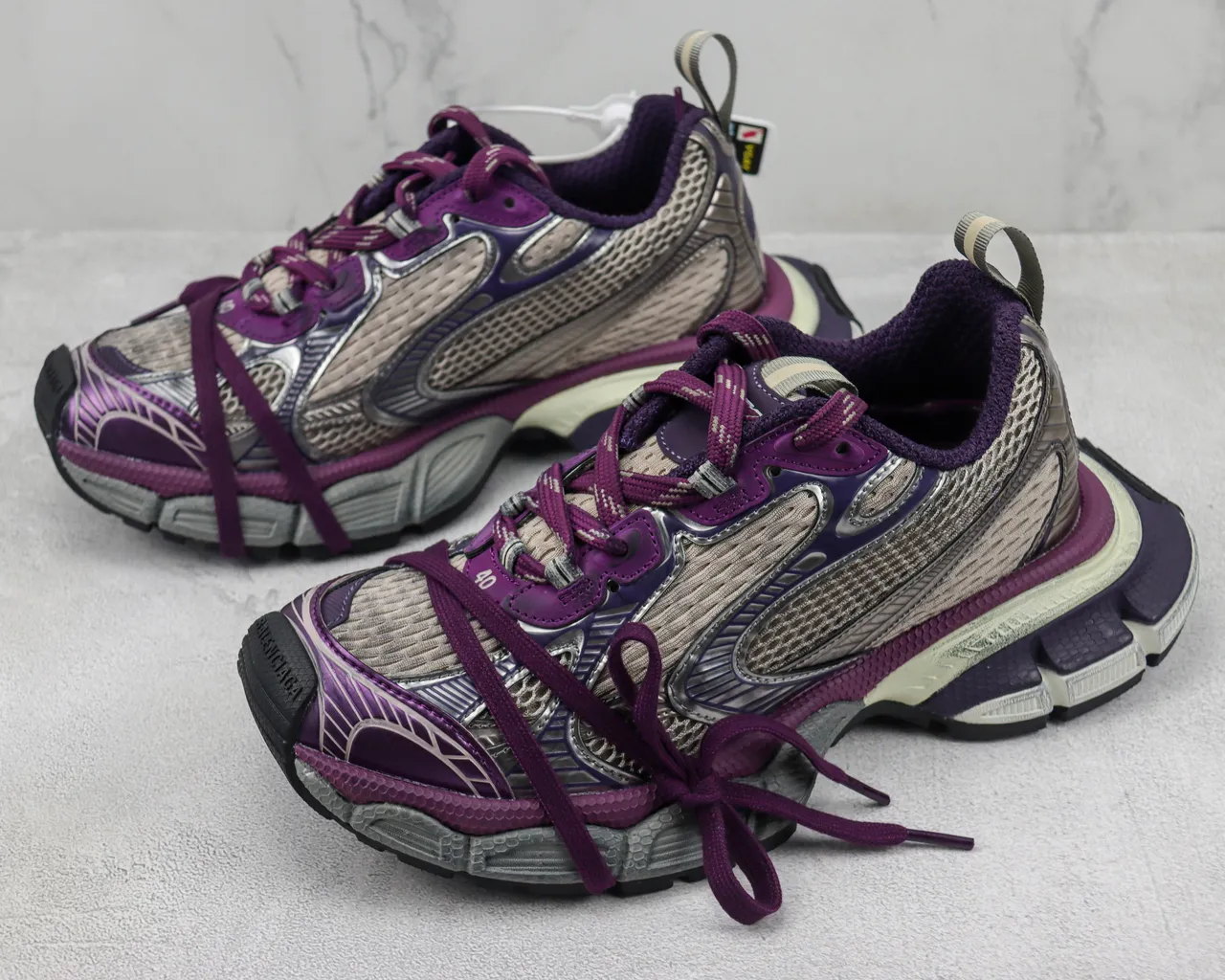 New Balance Tênis Chunky com Upper de Malha e Sintético em Camadas, Midsole Escultada Multi-Tons, Cor Roxo Cinza 4