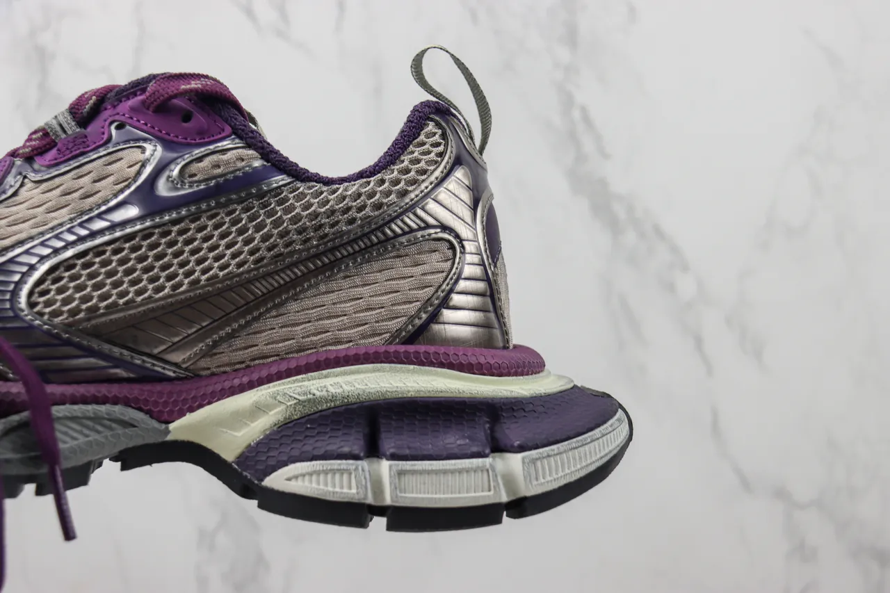 New Balance Tênis Chunky com Upper de Malha e Sintético em Camadas, Midsole Escultada Multi-Tons, Cor Roxo Cinza 7