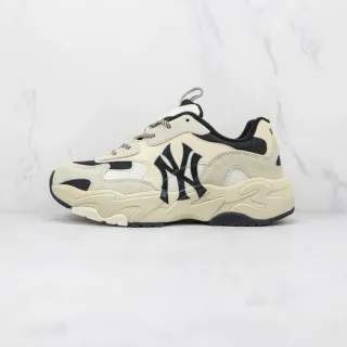 New Era Chunky Runner Beige Black Silhouette Oversized NY Logo Chunky Sneakers