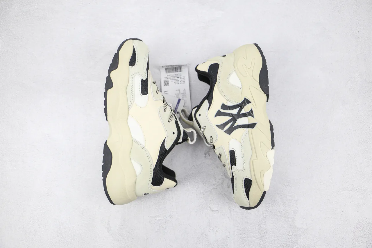 New Era Chunky Runner Beige Noir Silhouette Oversized NY Logo Chunky Sneakers 2