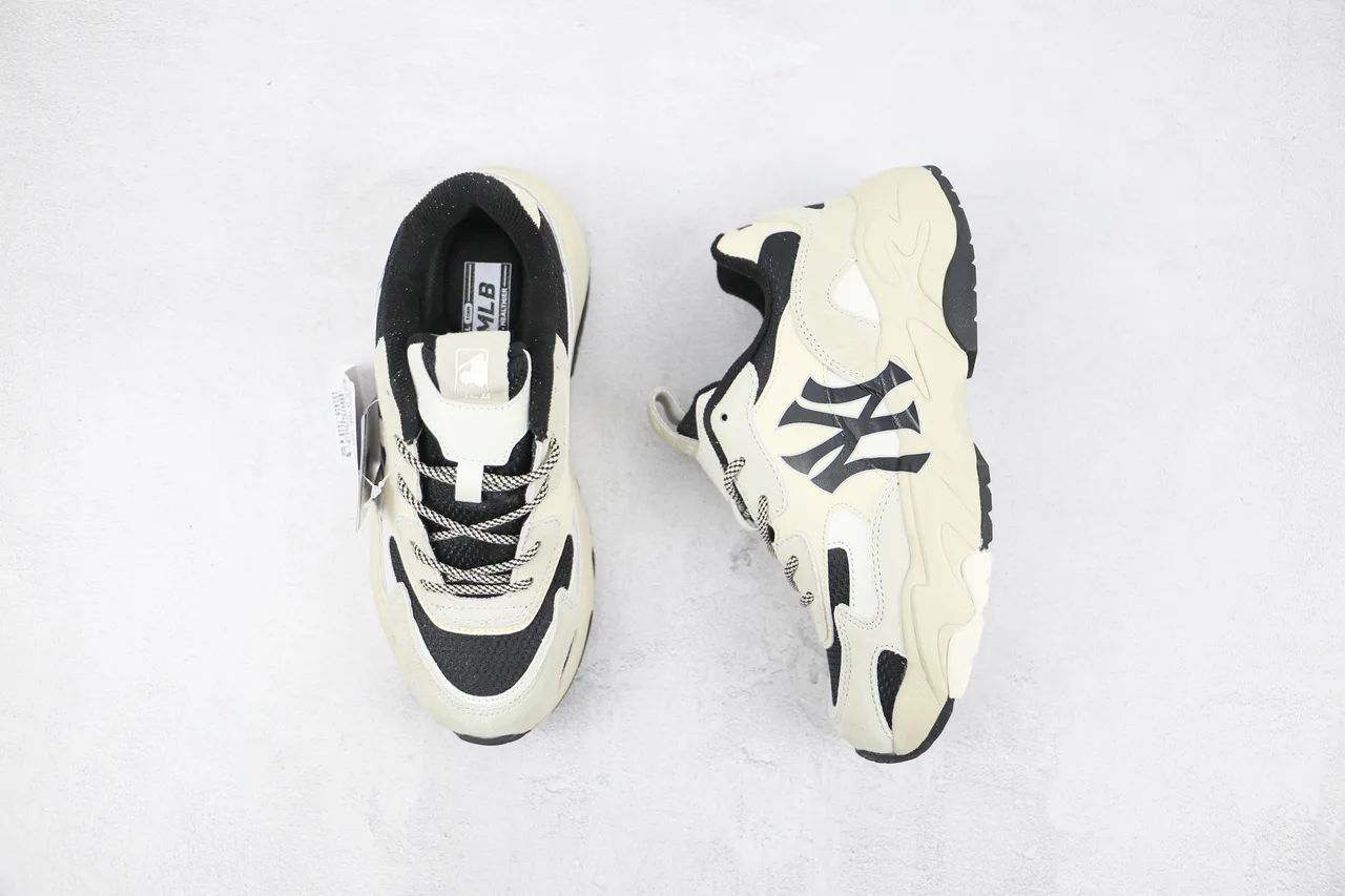 New Era Chunky Runner Beige Noir Silhouette Oversized NY Logo Chunky Sneakers 3