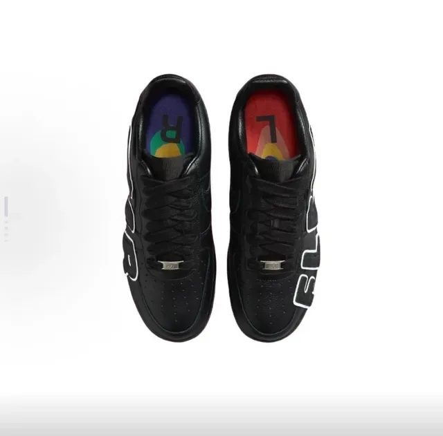 Nike Air Force 1 Noir Blanc Cuir Supérieur Lettres Surélevées Oversized Sneakers Lifestyle 3