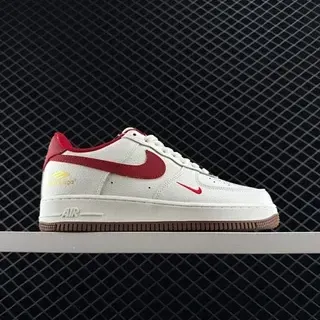 Nike Air Force 1 Low सफेद लाल गम लाइफस्टाइल स्नीकर