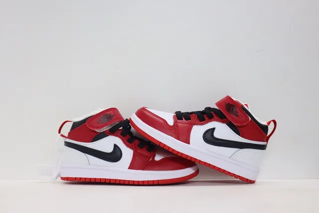 Nike Air Jordan 1 Black White Basketball Shoes 22