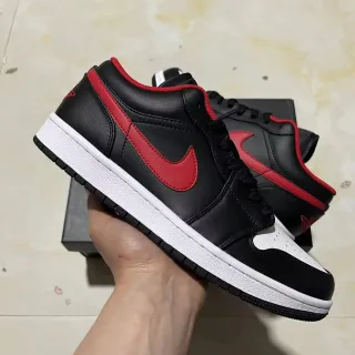 Nike Air Jordan 1 Low Preto Vermelho Branco tênis lifestyle