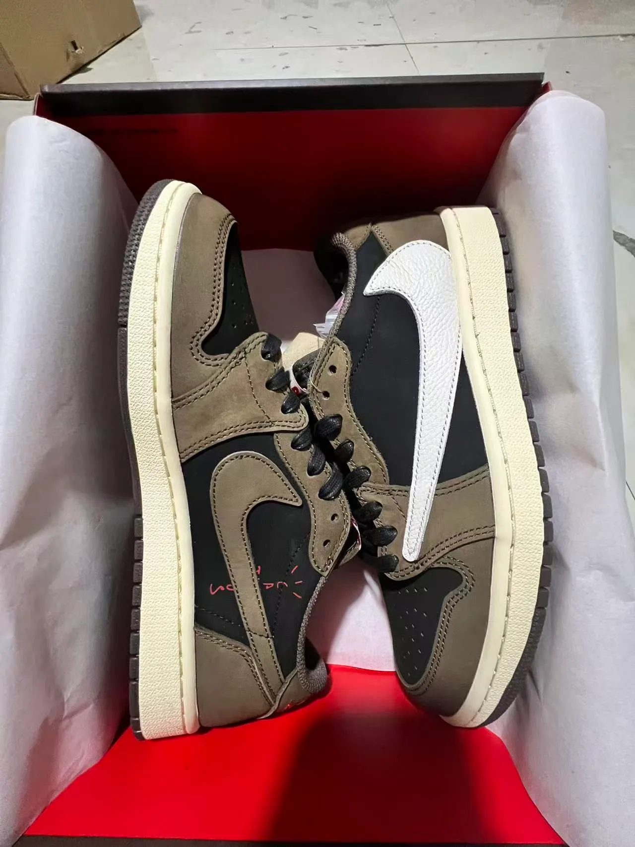 Nike Air Jordan 1 Low Cactus Jack Lifestyle Sneakers 10