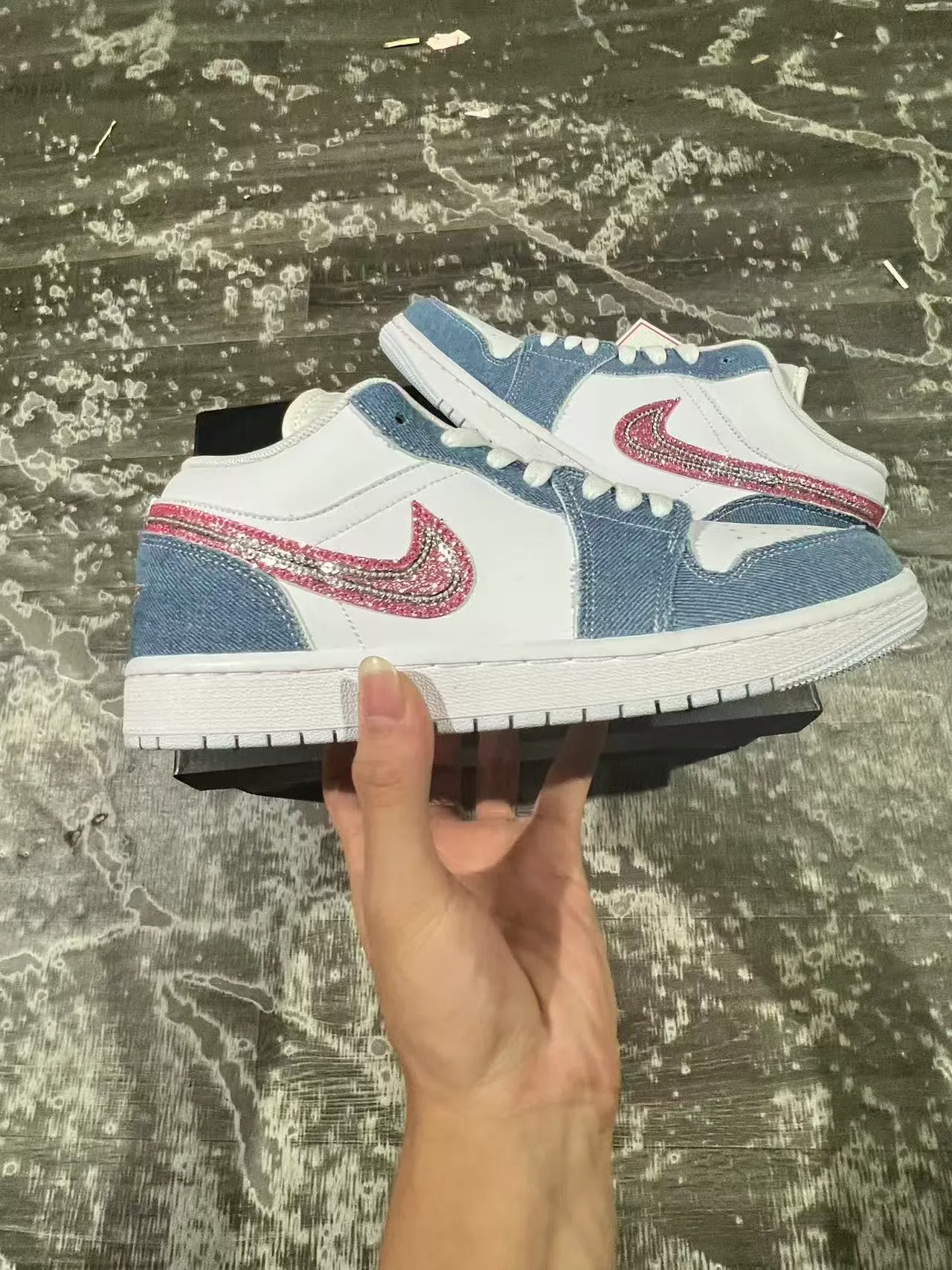 Nike Air Jordan 1 Low Denim Glitter Swoosh Lifestyle Sneakers 7
