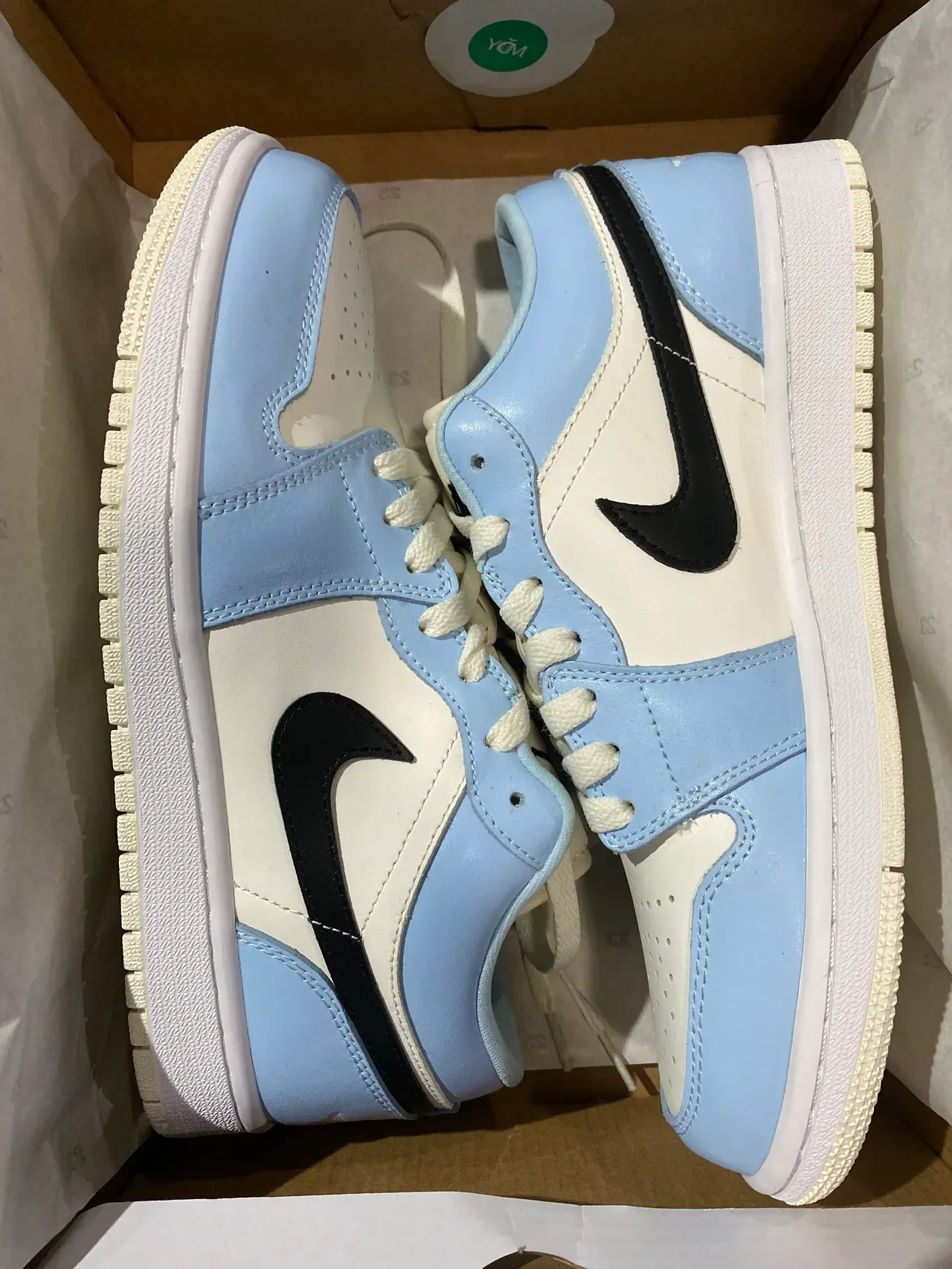 Nike Air Jordan 1 Low Sneakers Lifestyle Bleu Clair et Crème 7