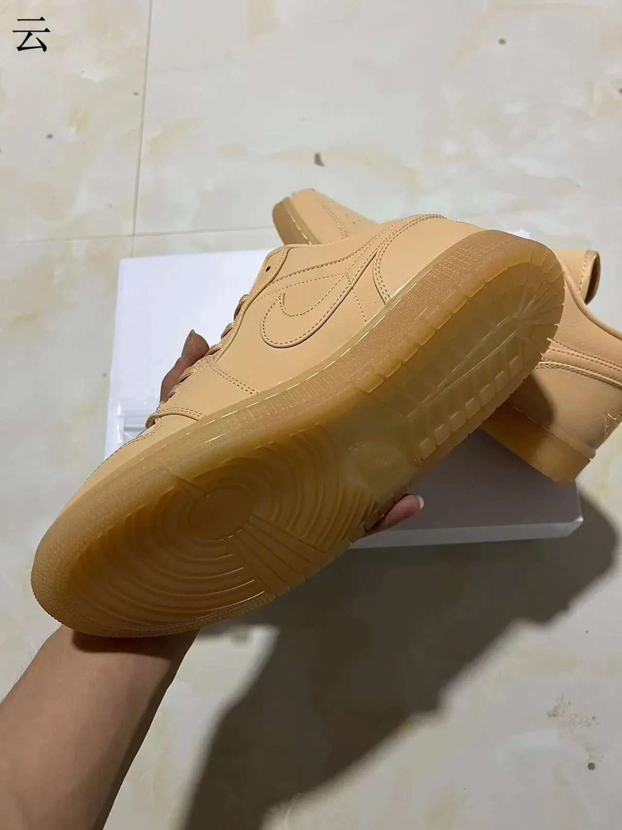 Nike Air Jordan 1 Low Monocromatique Tan Lifestyle Sneakers 6