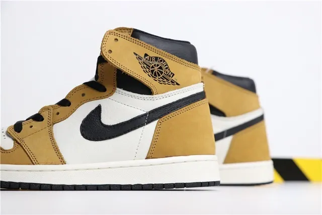 Nike Air Jordan 1 Mustard and White Basketball Shoes 7