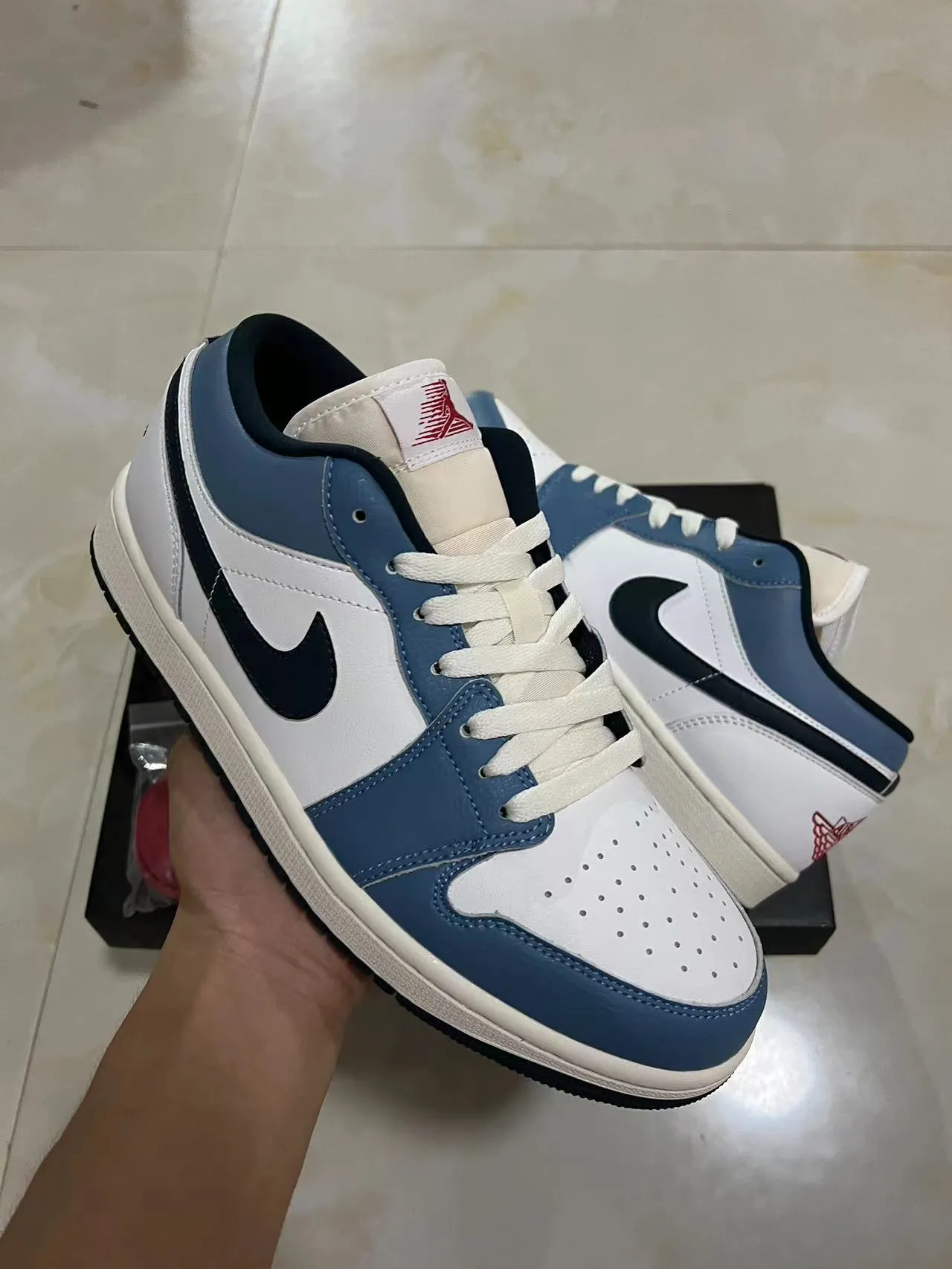 Nike Air Jordan 1 White Blue Black Lifestyle Sneakers 10