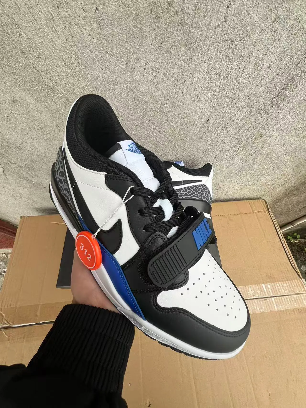 Nike Air Jordan Legacy 312 White Black Royal Blue Elephant Print Basketball Shoes 9