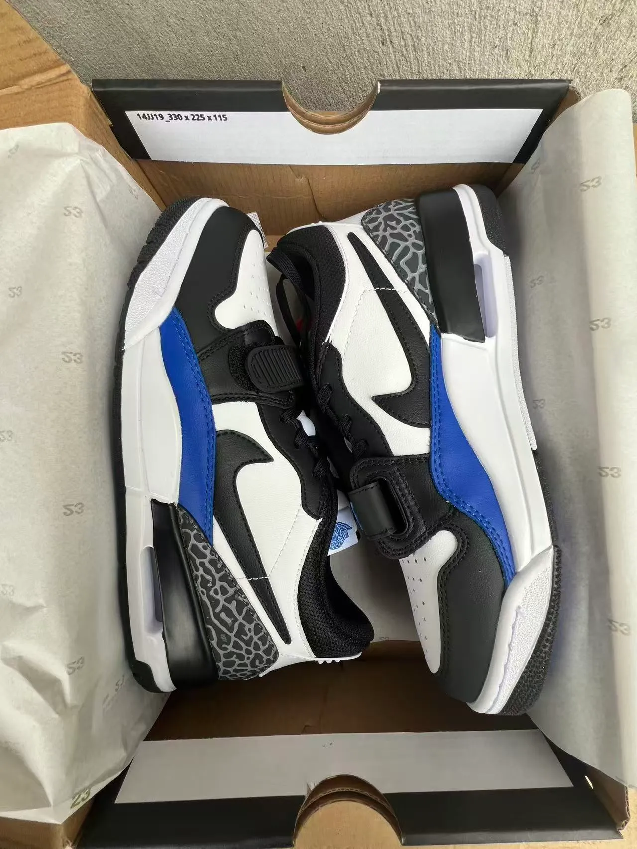 Nike Air Jordan Legacy 312 White Black Royal Blue Elephant Print Basketball Shoes 7