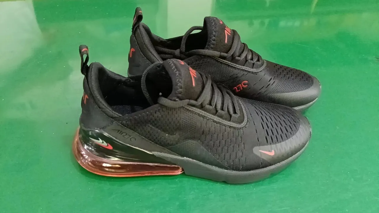 Nike Air Max 270 Black and Red Running Shoes 2